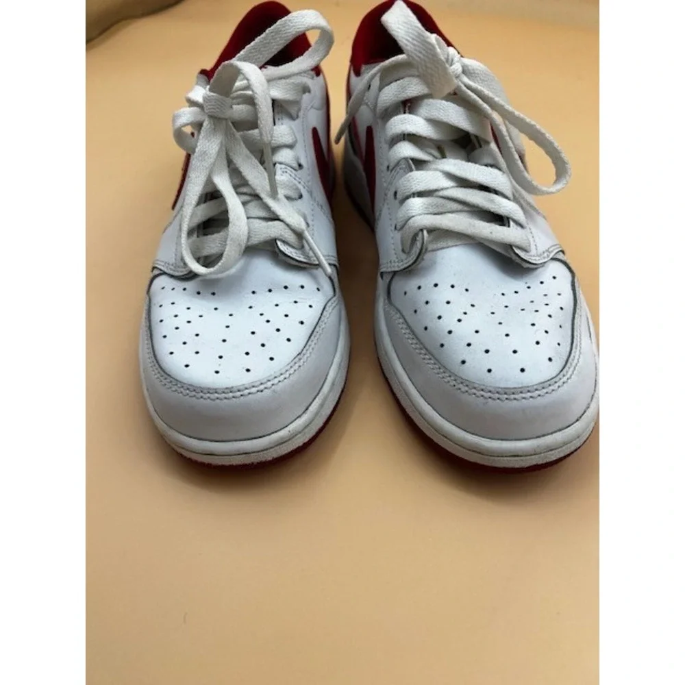 Nike Air Jordan 1 Retro Low OG Youth 5.5Y White Red Good 709999-101 Sneaker